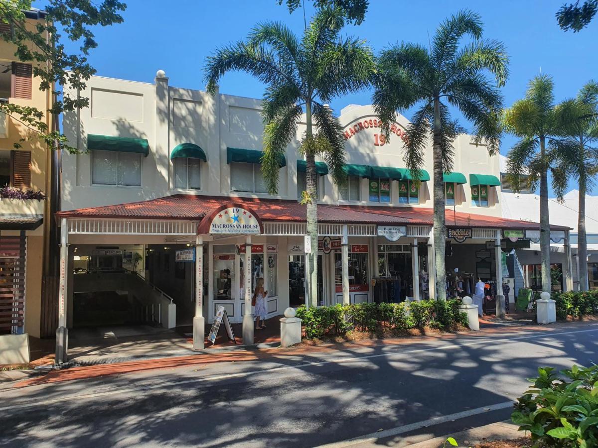 Macrossan House Boutique Holiday Apartments Port Douglas Kültér fotó