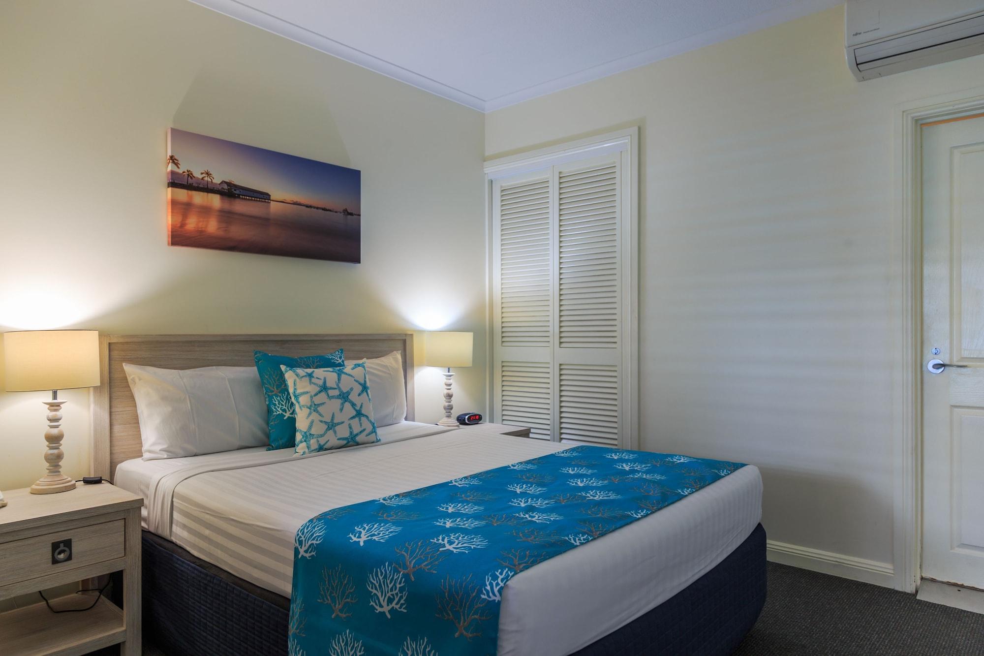 Macrossan House Boutique Holiday Apartments Port Douglas Kültér fotó
