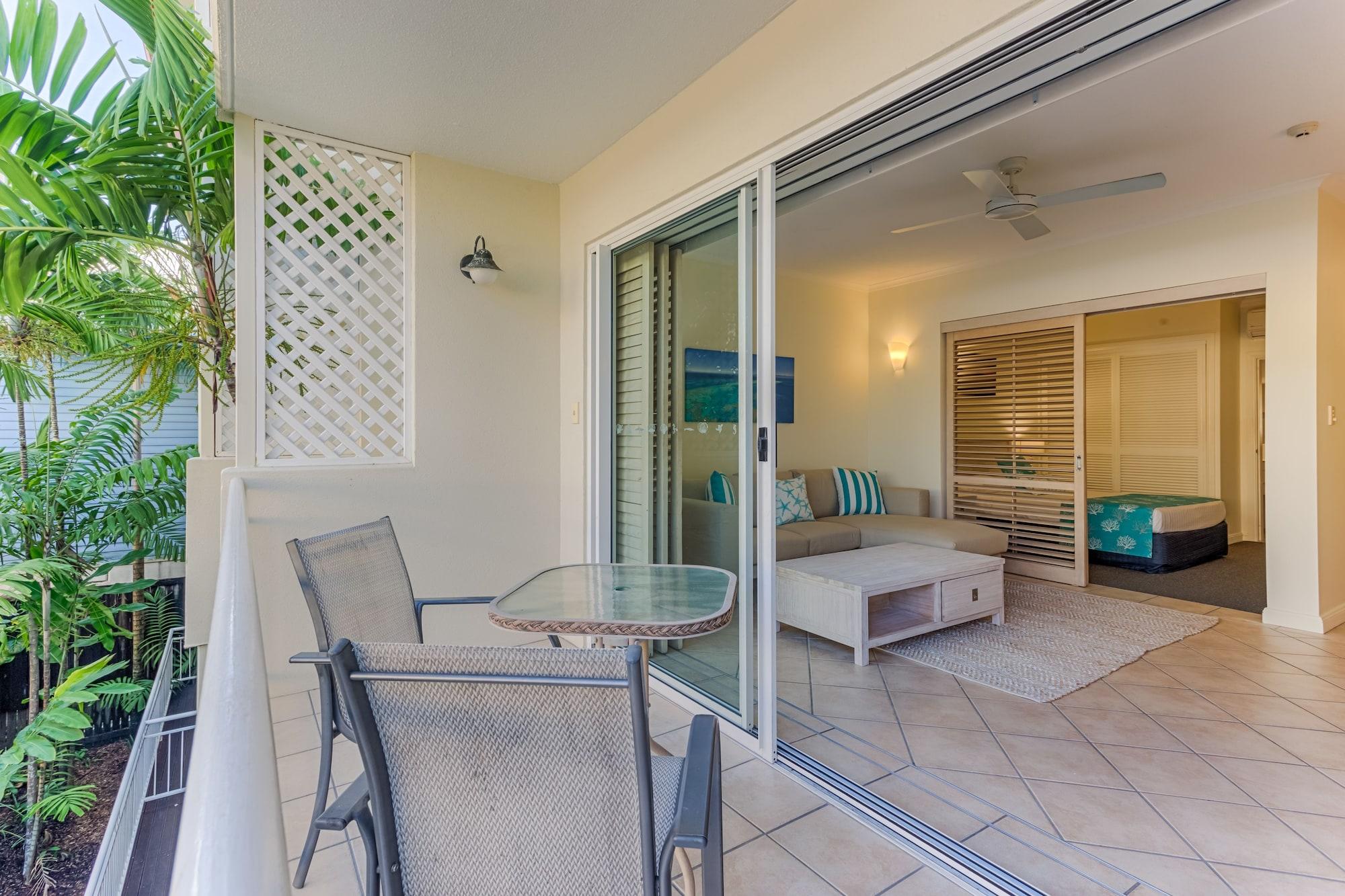 Macrossan House Boutique Holiday Apartments Port Douglas Kültér fotó