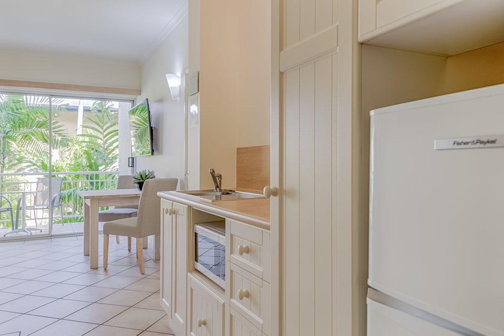 Macrossan House Boutique Holiday Apartments Port Douglas Kültér fotó