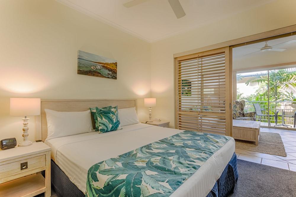 Macrossan House Boutique Holiday Apartments Port Douglas Kültér fotó