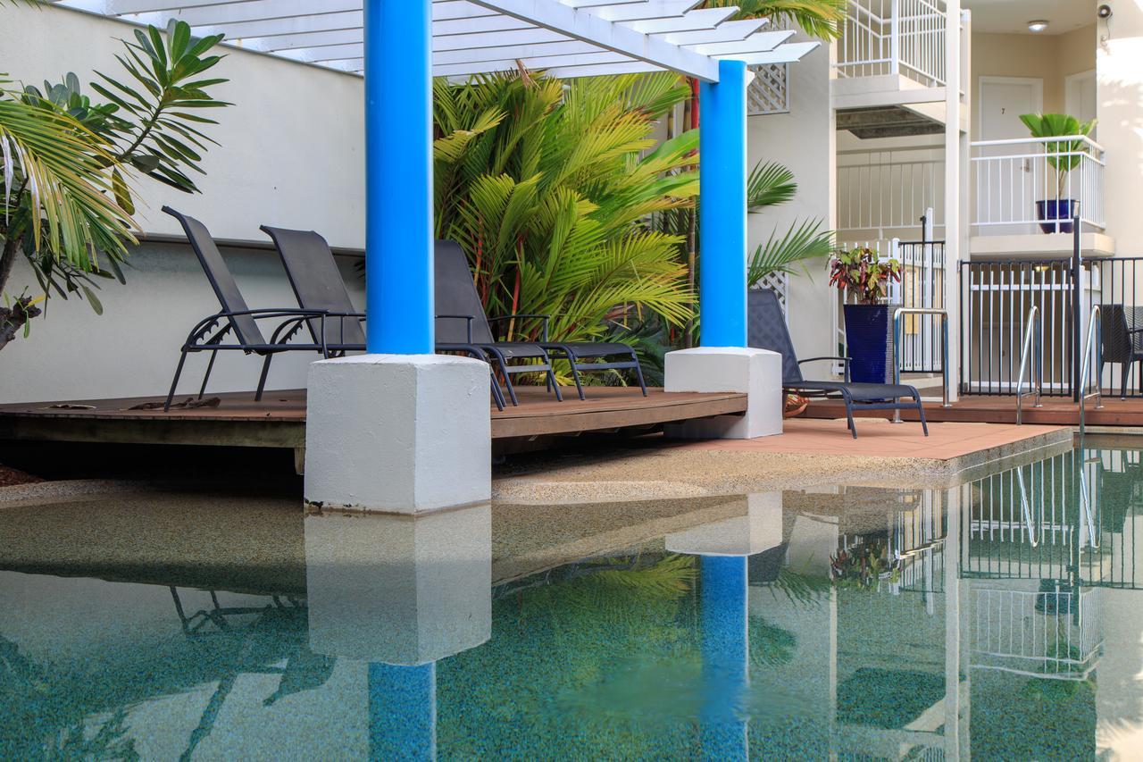 Macrossan House Boutique Holiday Apartments Port Douglas Kültér fotó