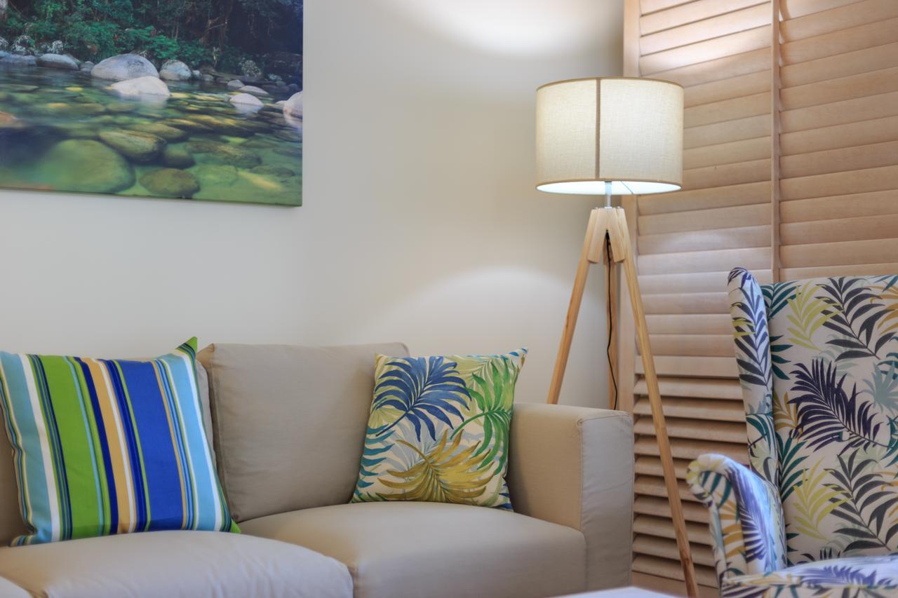Macrossan House Boutique Holiday Apartments Port Douglas Kültér fotó