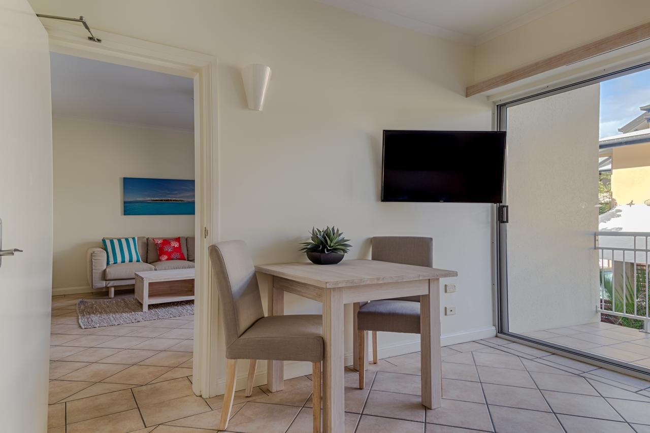 Macrossan House Boutique Holiday Apartments Port Douglas Kültér fotó