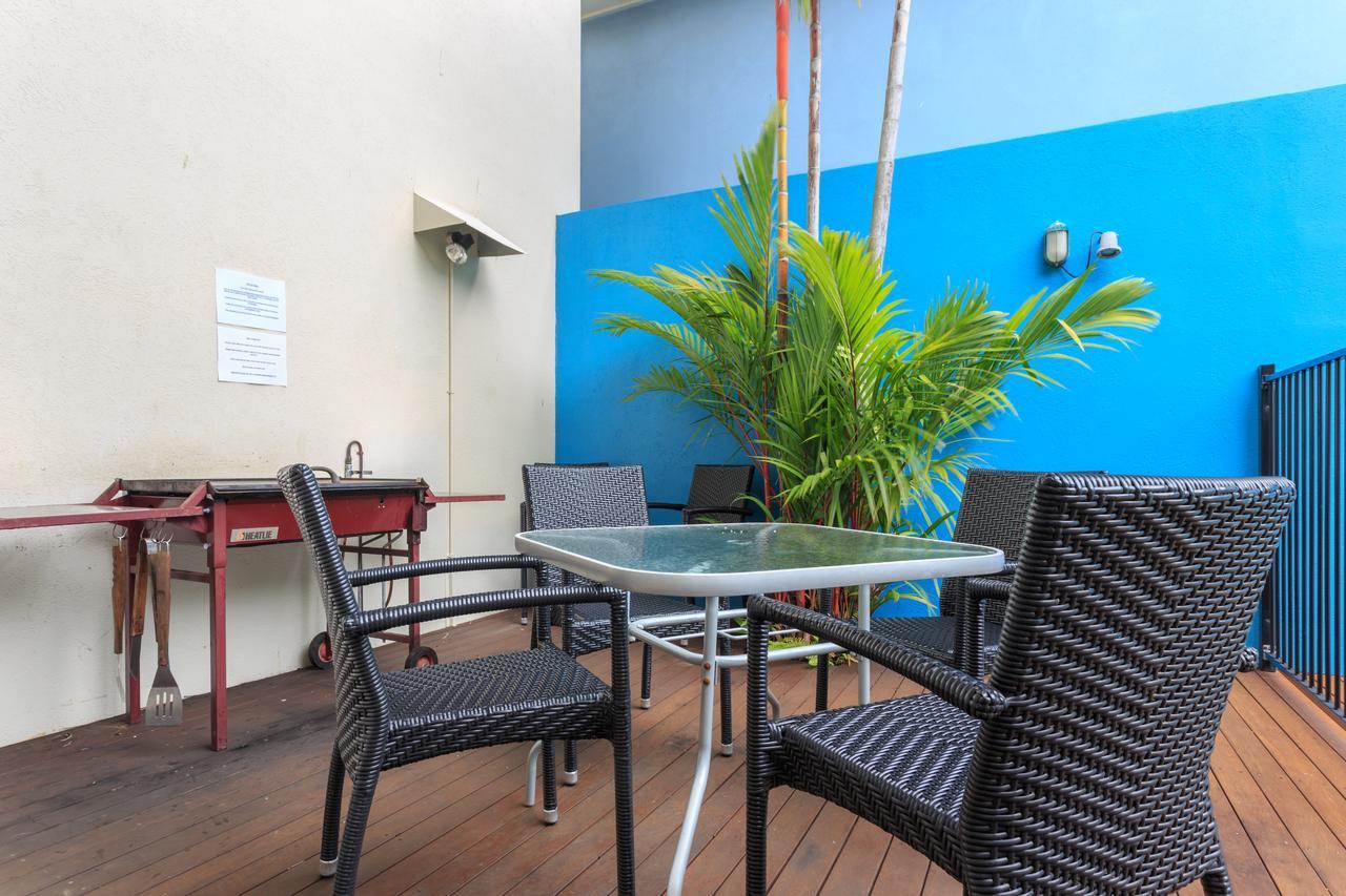 Macrossan House Boutique Holiday Apartments Port Douglas Kültér fotó