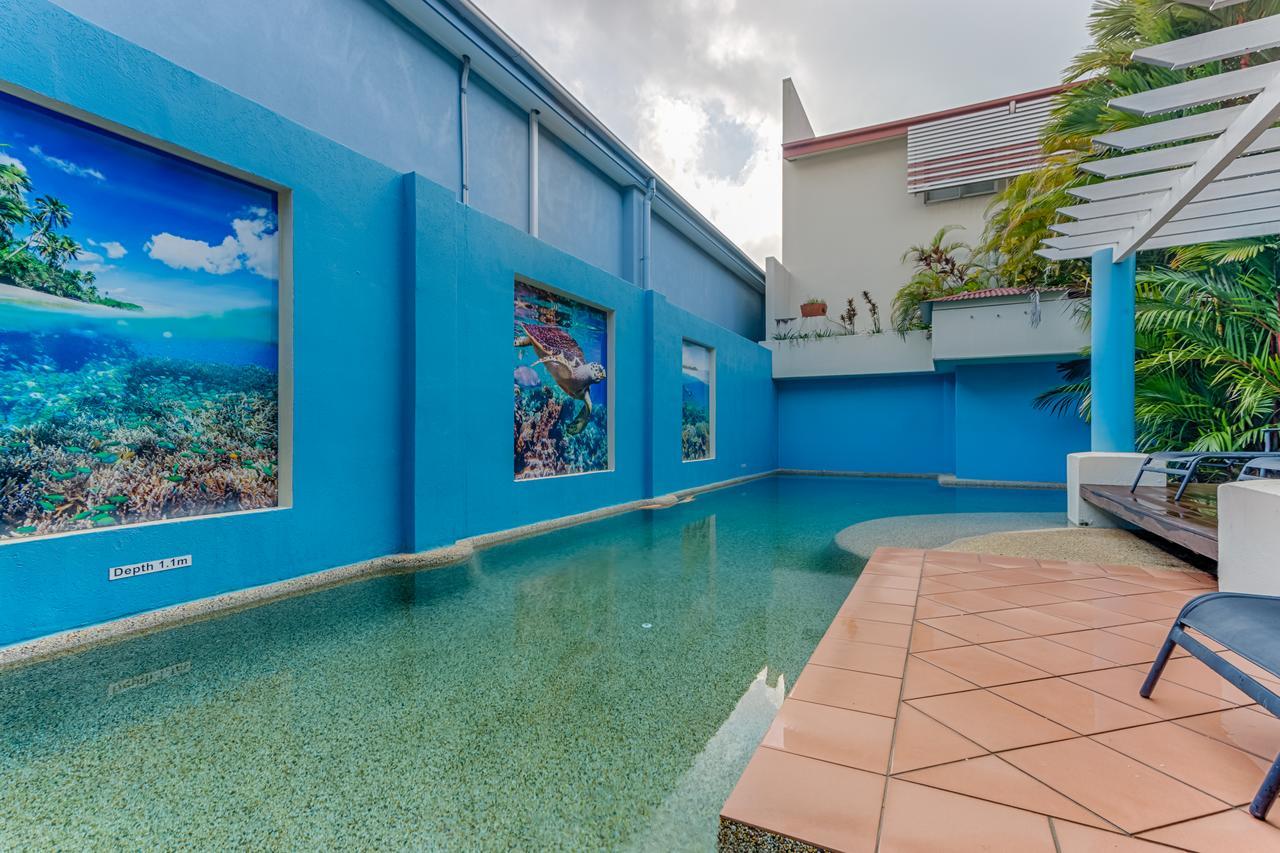 Macrossan House Boutique Holiday Apartments Port Douglas Kültér fotó