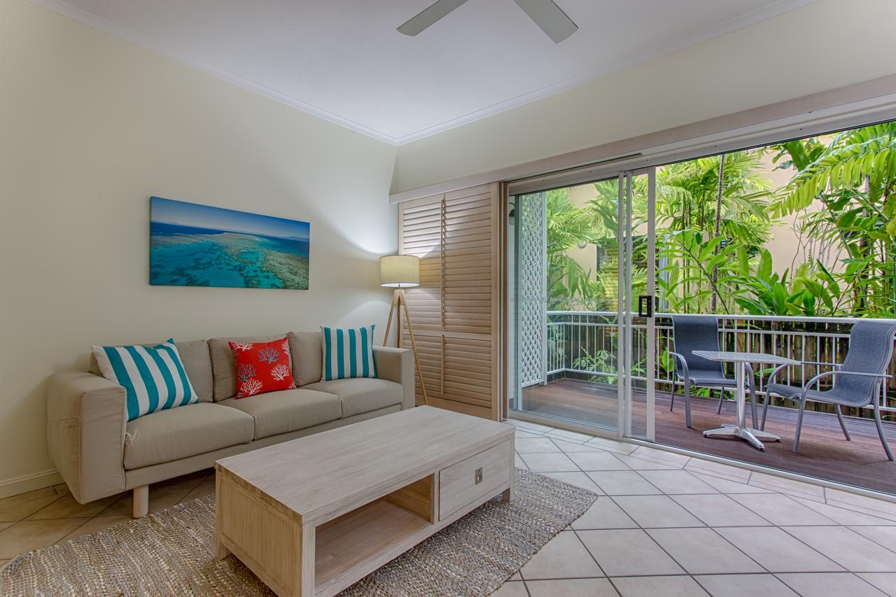 Macrossan House Boutique Holiday Apartments Port Douglas Kültér fotó