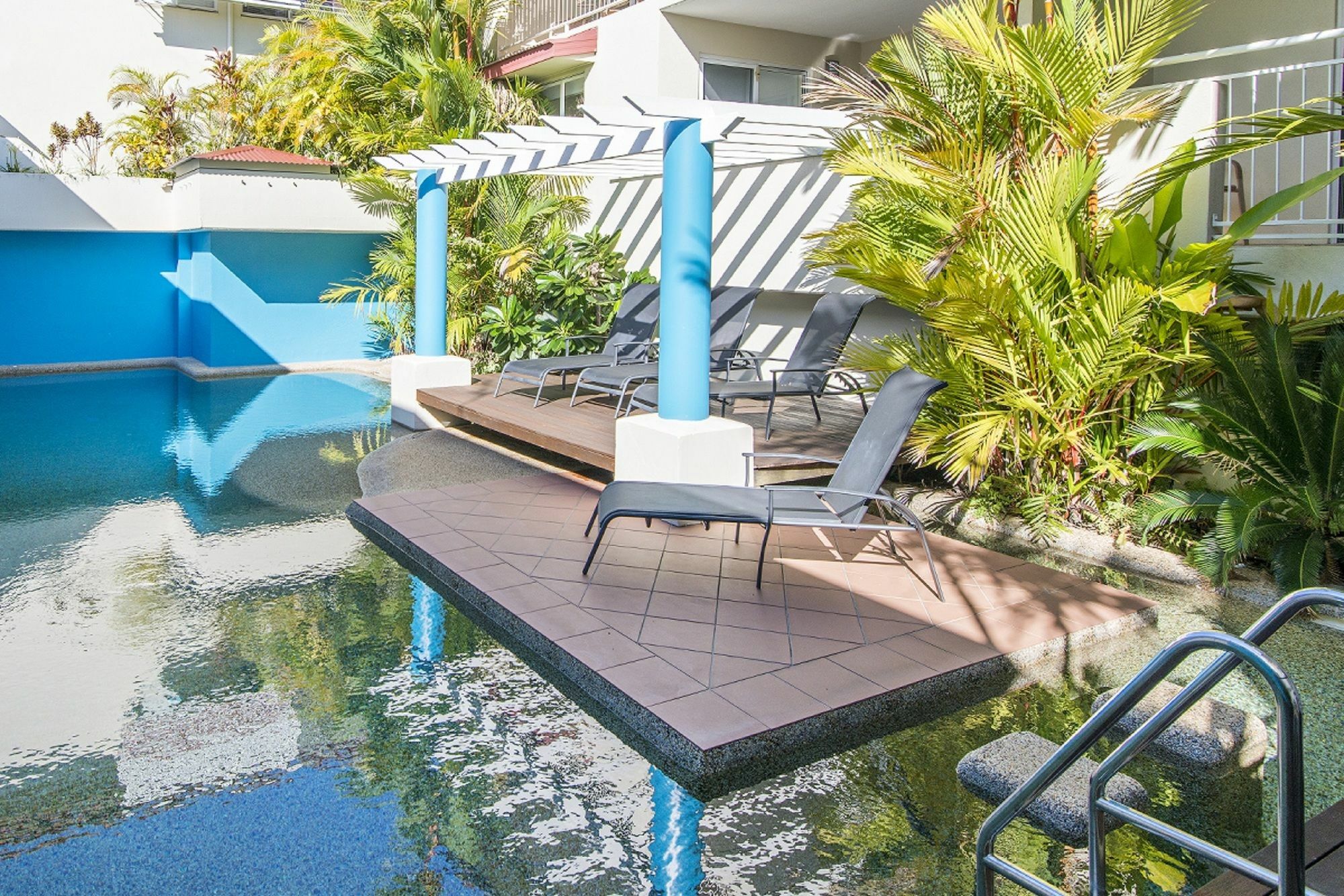 Macrossan House Boutique Holiday Apartments Port Douglas Kültér fotó