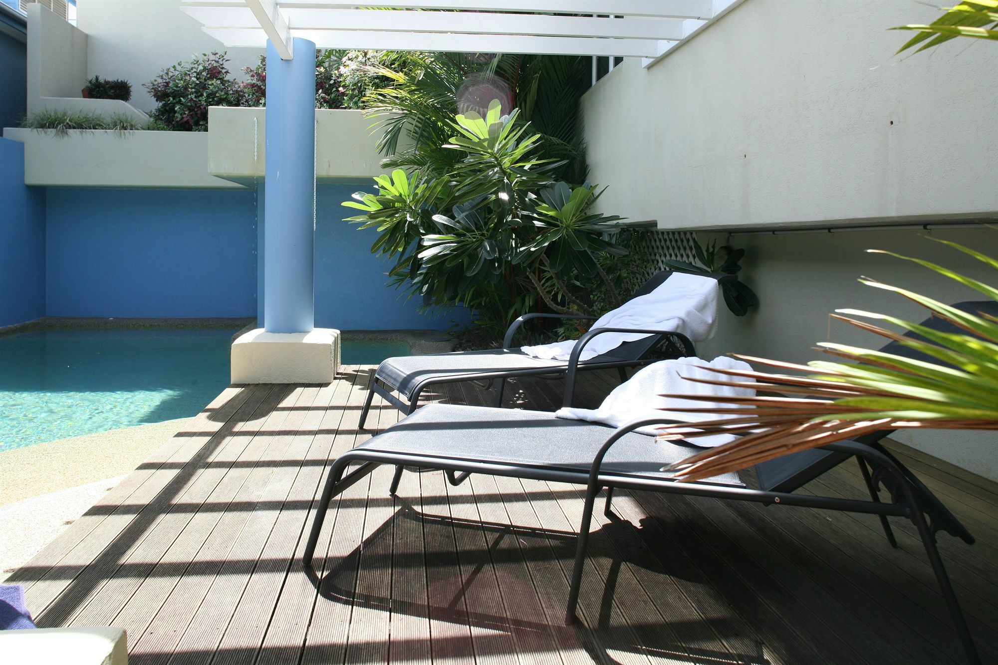 Macrossan House Boutique Holiday Apartments Port Douglas Kültér fotó