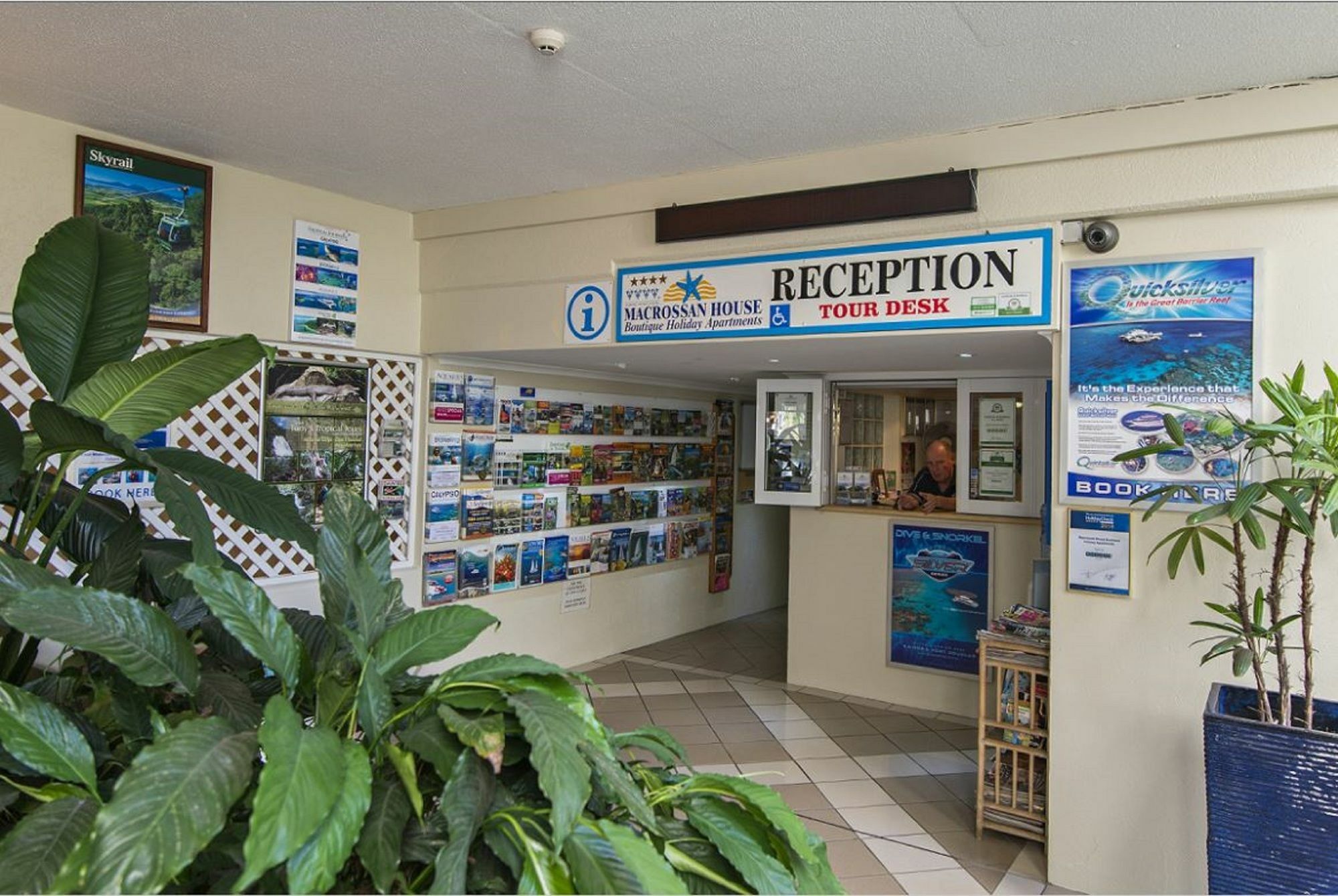 Macrossan House Boutique Holiday Apartments Port Douglas Kültér fotó