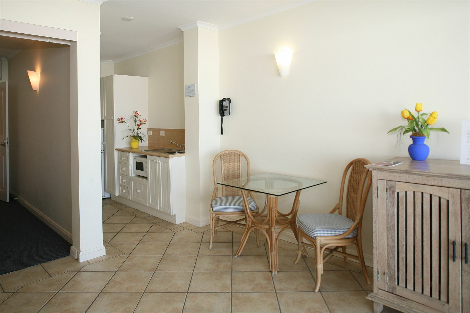 Macrossan House Boutique Holiday Apartments Port Douglas Kültér fotó