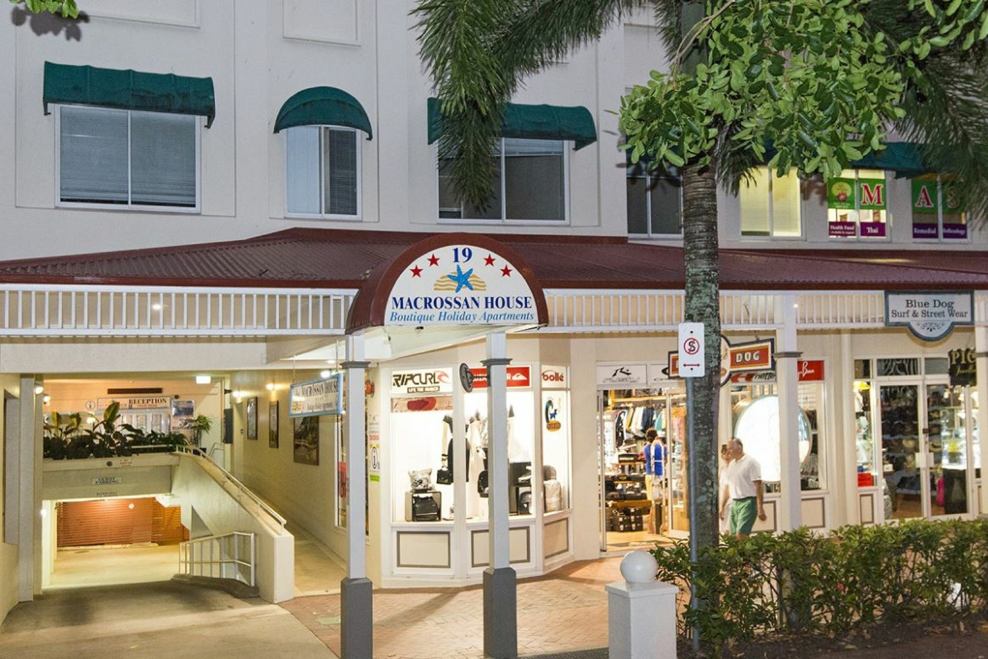 Macrossan House Boutique Holiday Apartments Port Douglas Kültér fotó