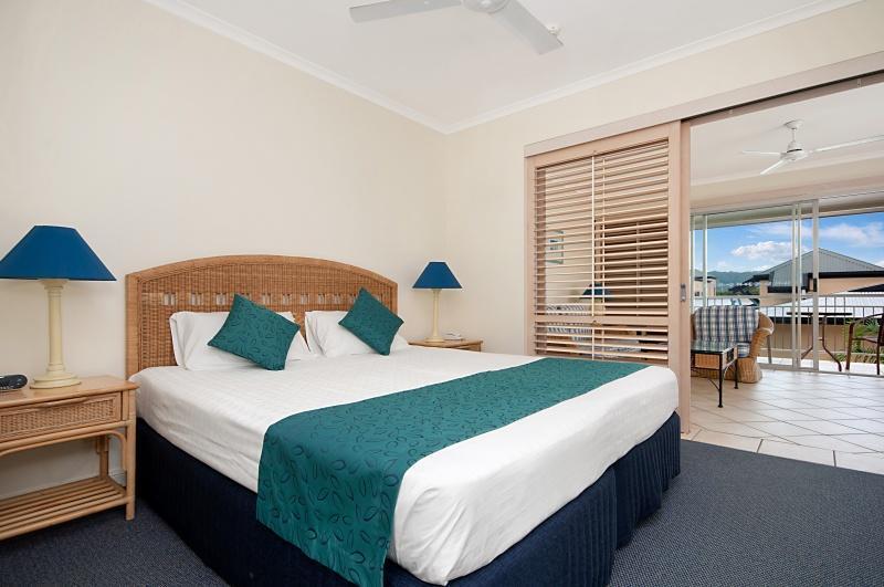 Macrossan House Boutique Holiday Apartments Port Douglas Kültér fotó