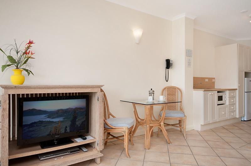 Macrossan House Boutique Holiday Apartments Port Douglas Kültér fotó