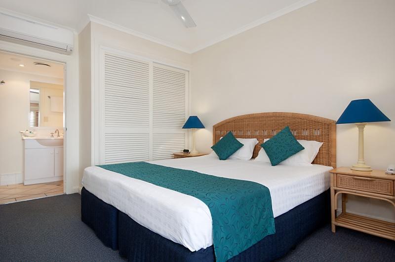 Macrossan House Boutique Holiday Apartments Port Douglas Kültér fotó